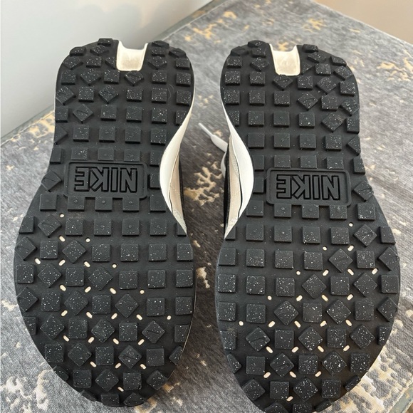 Nike Women’s Phoenix Waffle Sneaker
Size 8.5
Preloved - Picture 3 of 6